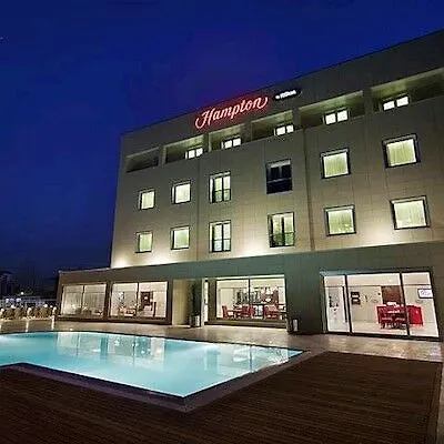 Hampton By Hilton Hotel